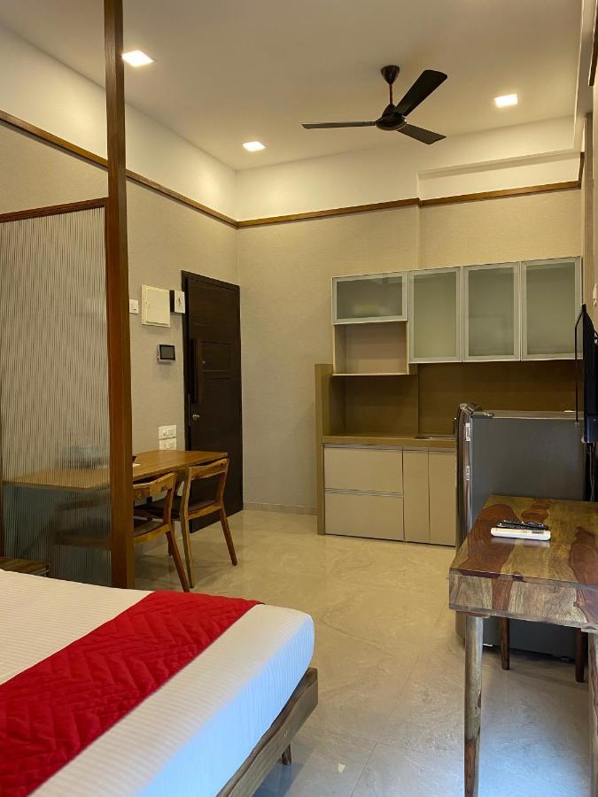 מומביי Theory9 Premium Service Apartments Khar מראה חיצוני תמונה