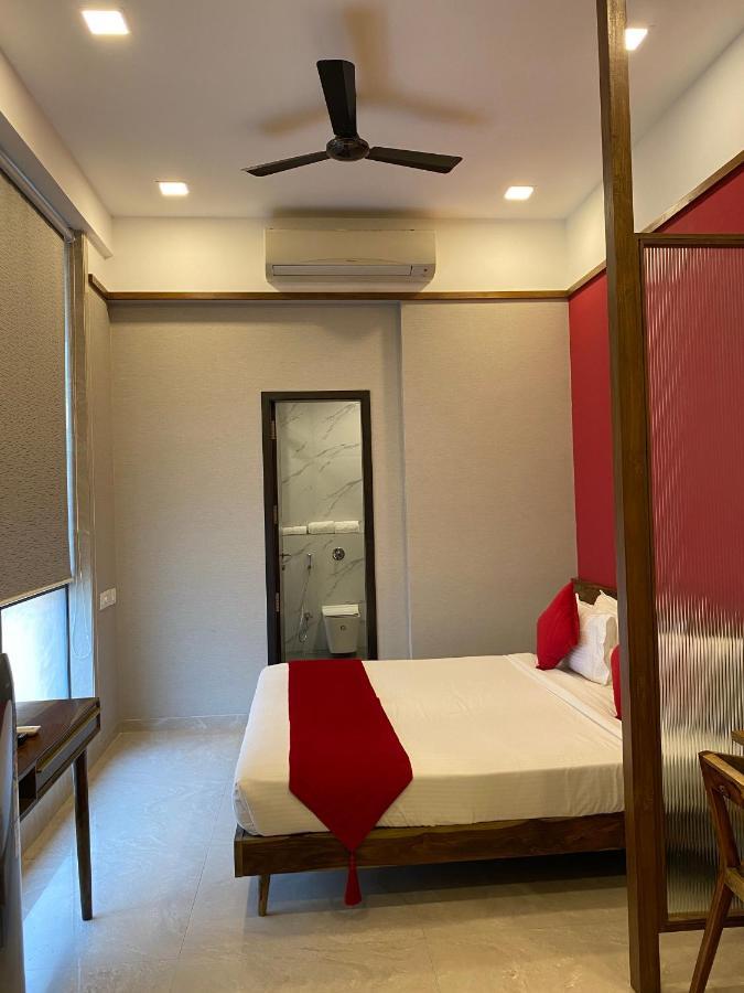 מומביי Theory9 Premium Service Apartments Khar מראה חיצוני תמונה