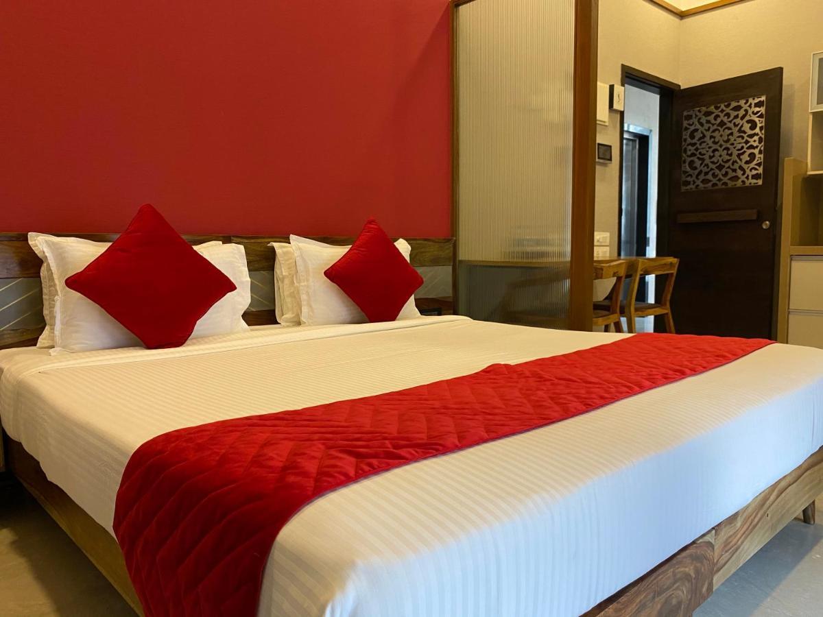 מומביי Theory9 Premium Service Apartments Khar מראה חיצוני תמונה