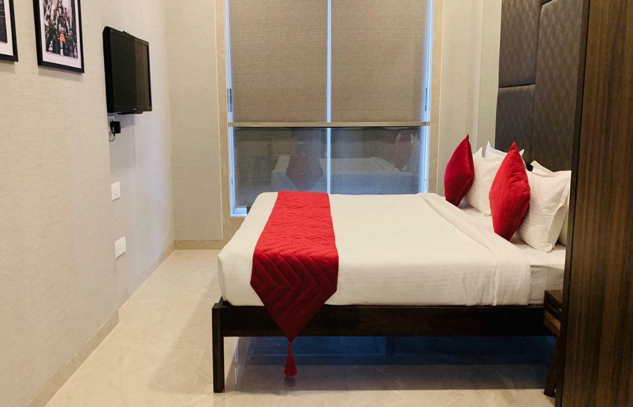 מומביי Theory9 Premium Service Apartments Khar מראה חיצוני תמונה