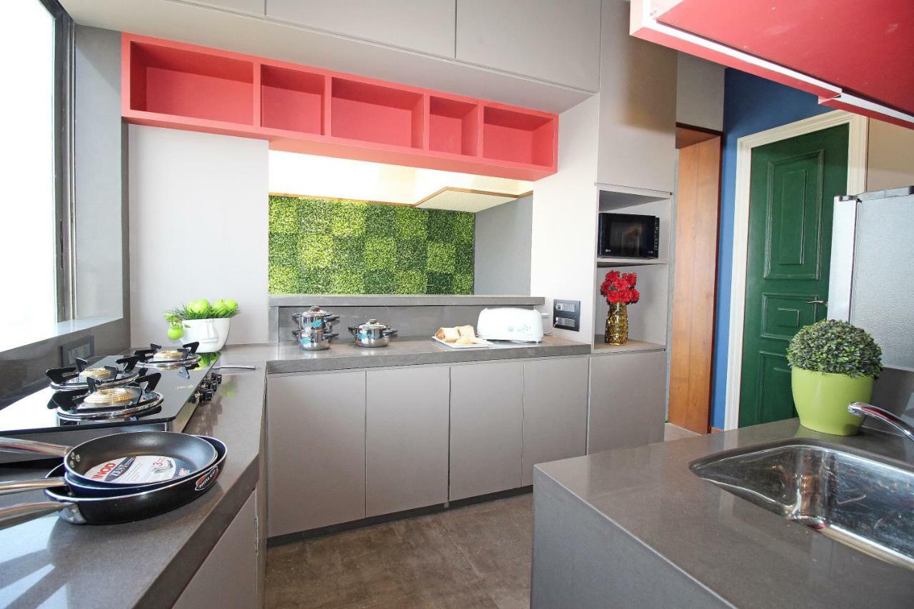 מומביי Theory9 Premium Service Apartments Khar מראה חיצוני תמונה